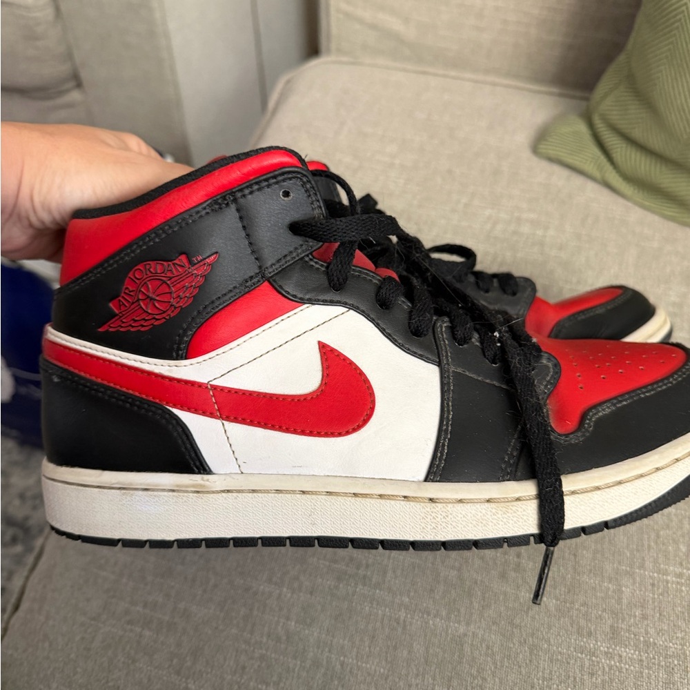 Nike Air Jordan High Black Red White Sneakers